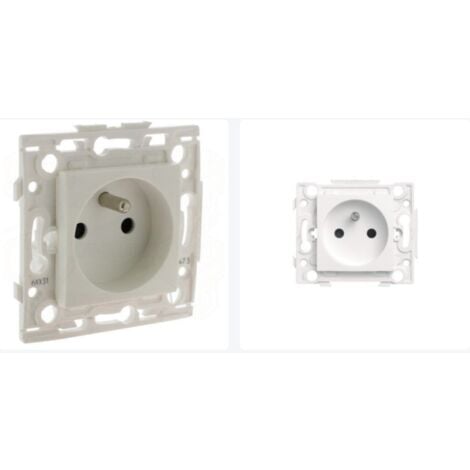 Arnould 60131 Espace Lumière Prise 2P+T 16A fixation à vis 250V